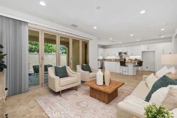 $1,370,000 | 15 Eclipse, Lake Forest, CA 92630