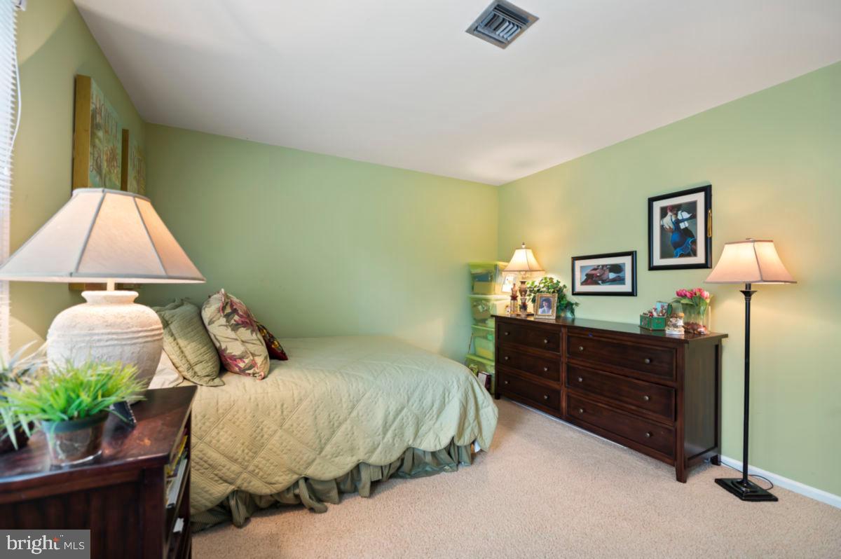 1044 Beaumont Road Berwyn, PA 19312 - Photo 27 of 36 2nd Bedroom