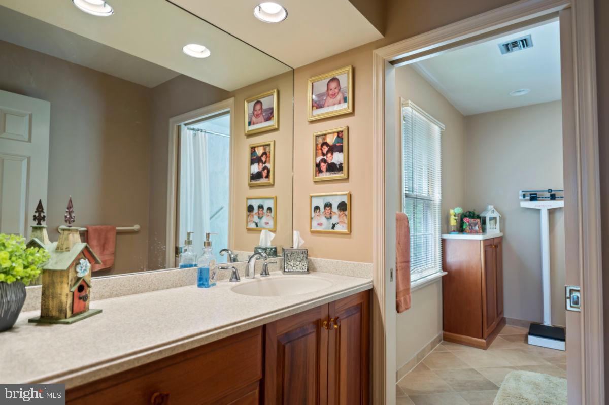 1044 Beaumont Road Berwyn, PA 19312 - Photo 28 of 36 Hall Bathroom