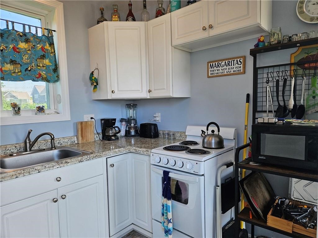 854 Matunuck Beach Road South Kingstown, RI 02879 - Photo 6 of 22