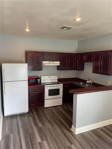 $1,995 | 440 South Clark Street, New Orleans, LA 70119