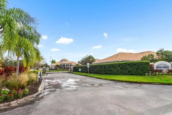 $675,000 | 7020 74th St Circle East, Bradenton, FL 34203