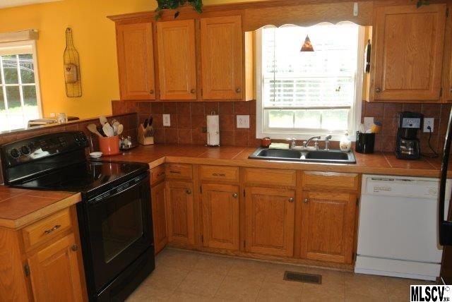 5097 Silver Tree Trail Conover, NC 28613 - Photo 23 of 25 Gallery Image 23