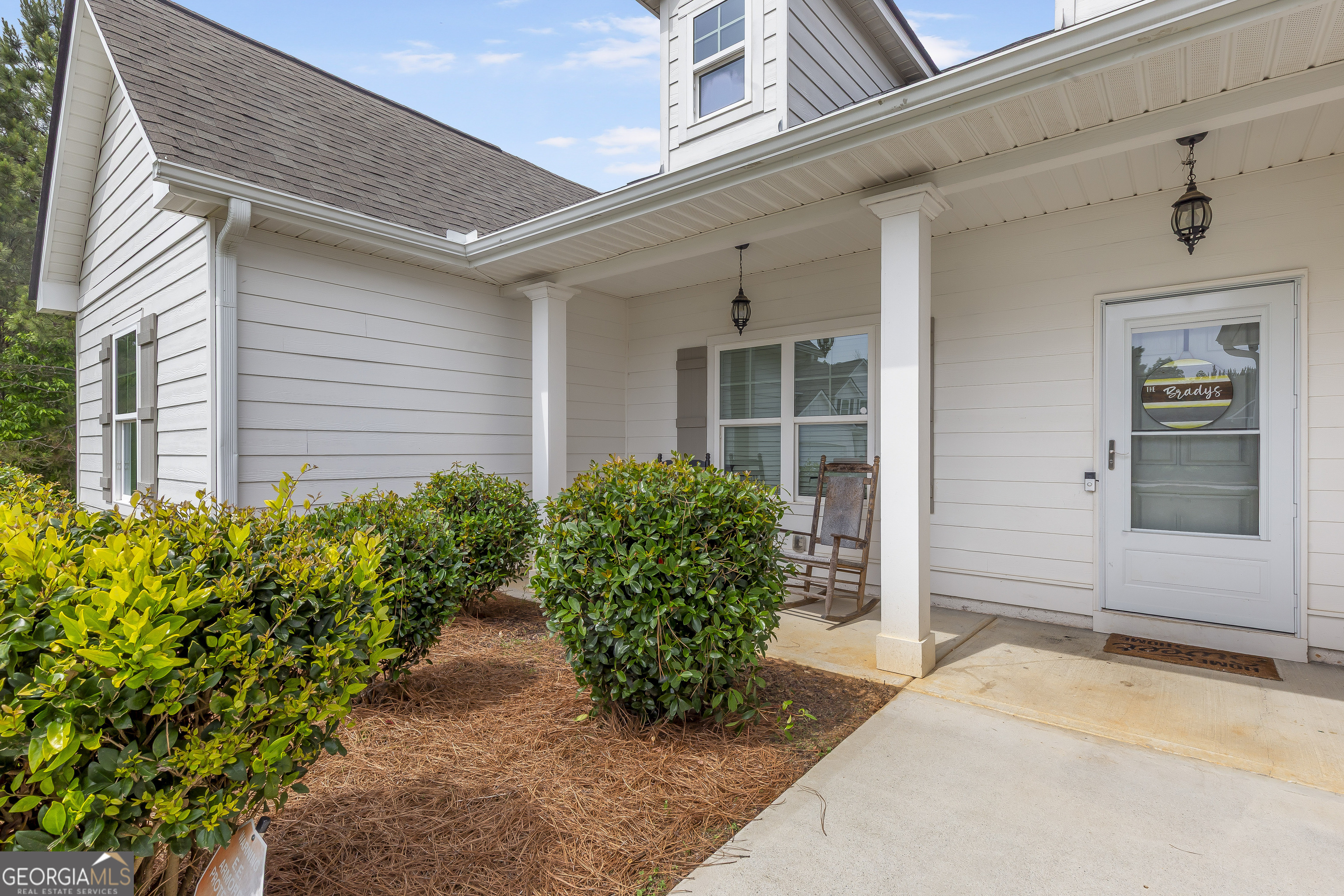 370 Springwater Way Bremen, GA 30110 - Photo 4 of 32 a front view of a house with garden