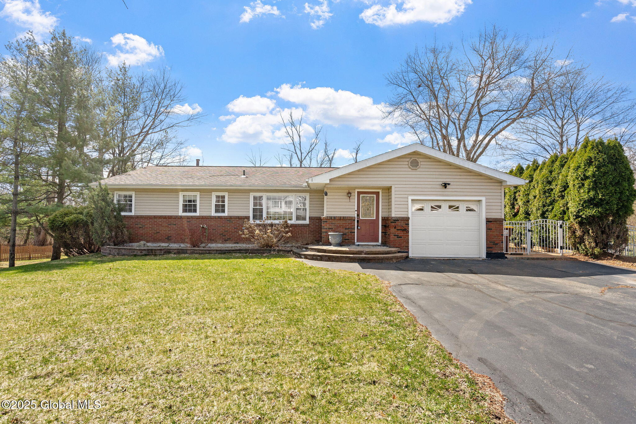 532 Boght Road Colonie, NY 12047 - Photo 1 of 53 2-web-or-mls-532-boght-rd