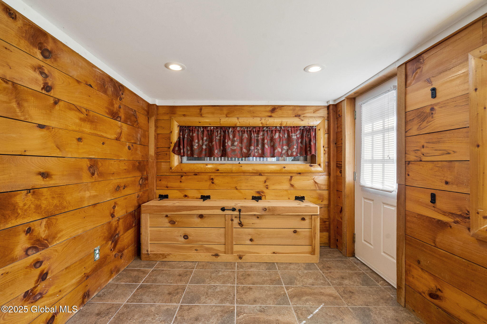 532 Boght Road Colonie, NY 12047 - Photo 38 of 53 48-web-or-mls-532-boght-rd