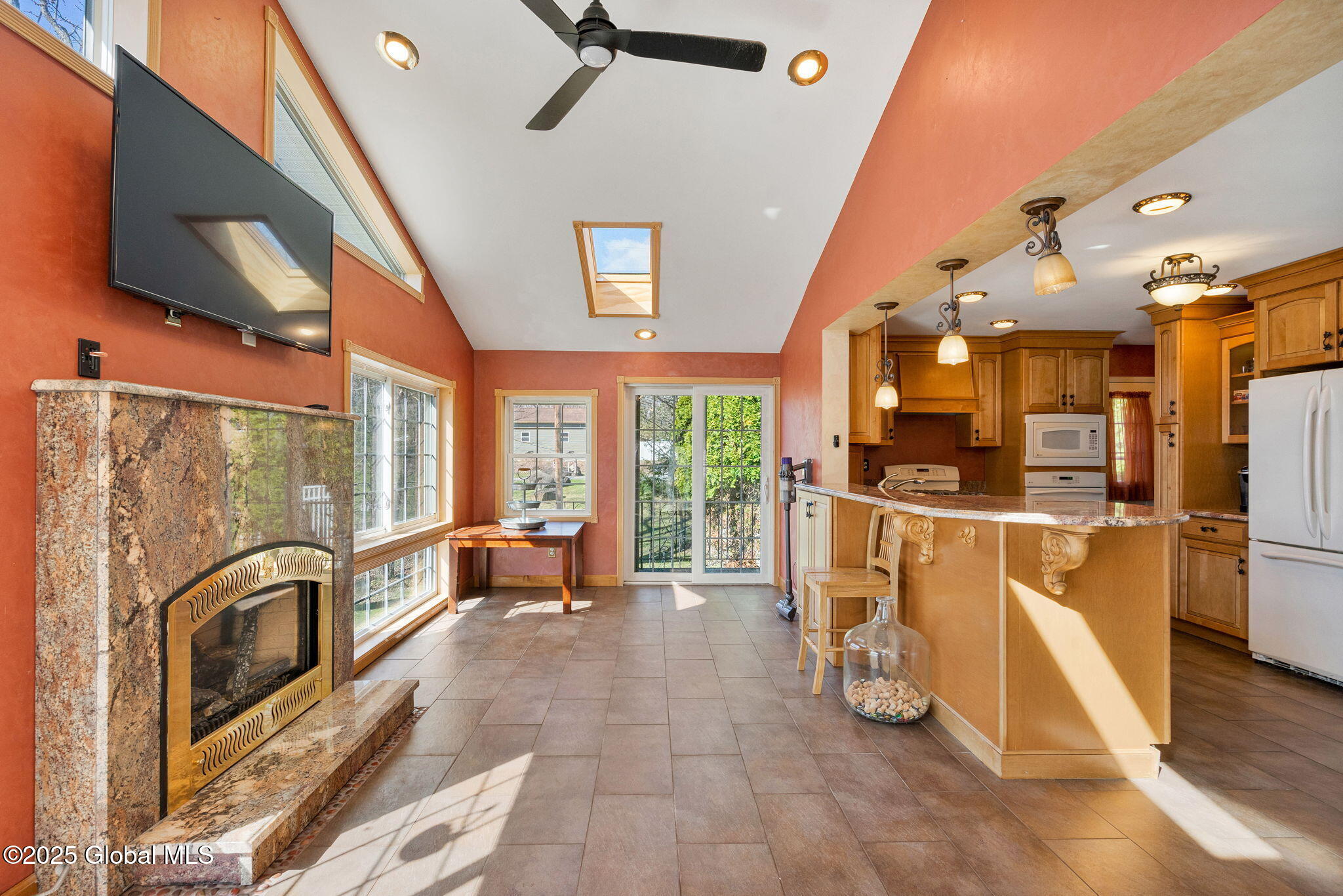 532 Boght Road Colonie, NY 12047 - Photo 6 of 53 13-web-or-mls-532-boght-rd