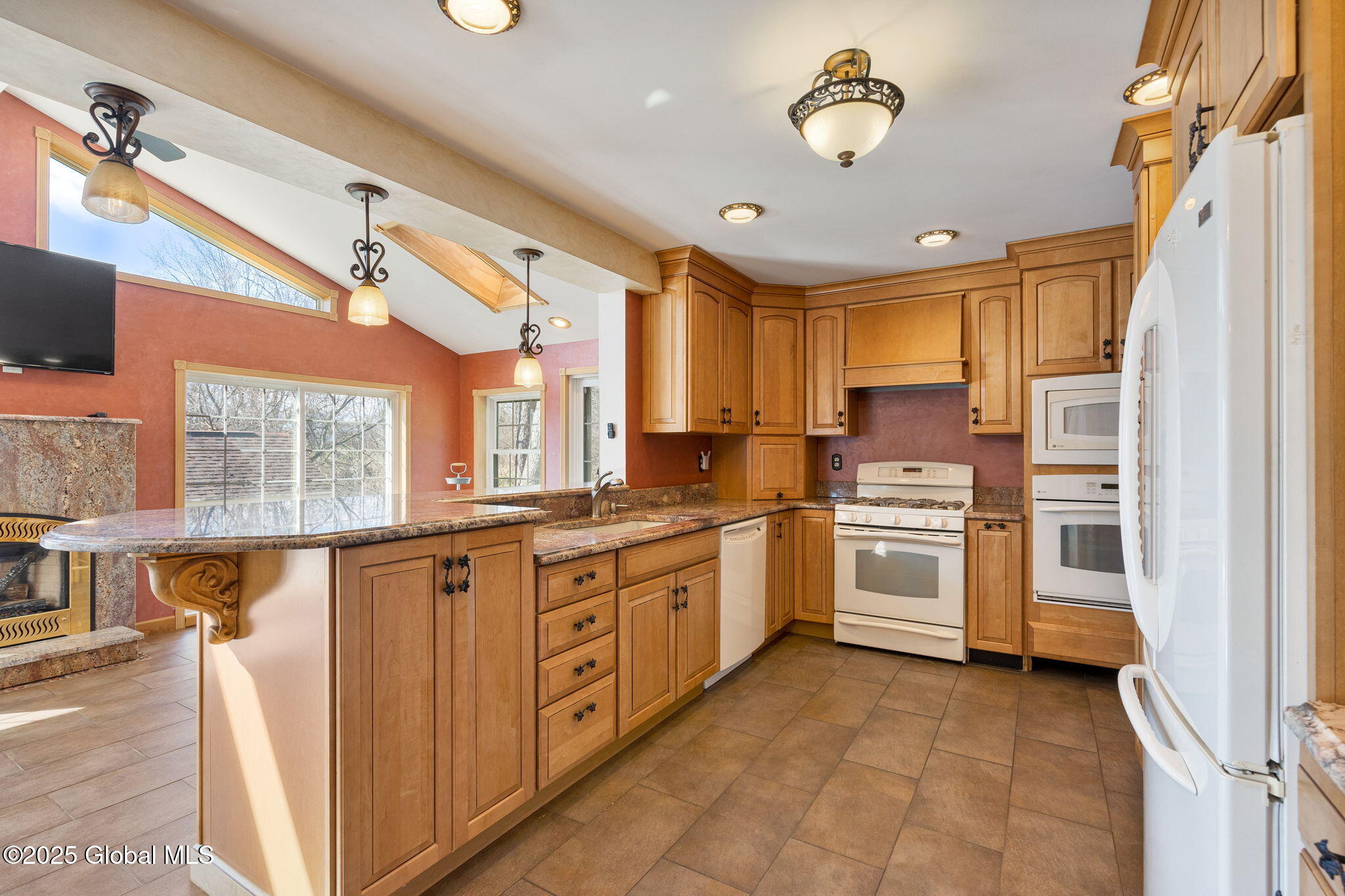 532 Boght Road Colonie, NY 12047 - Photo 9 of 53 12-web-or-mls-532-boght-rd