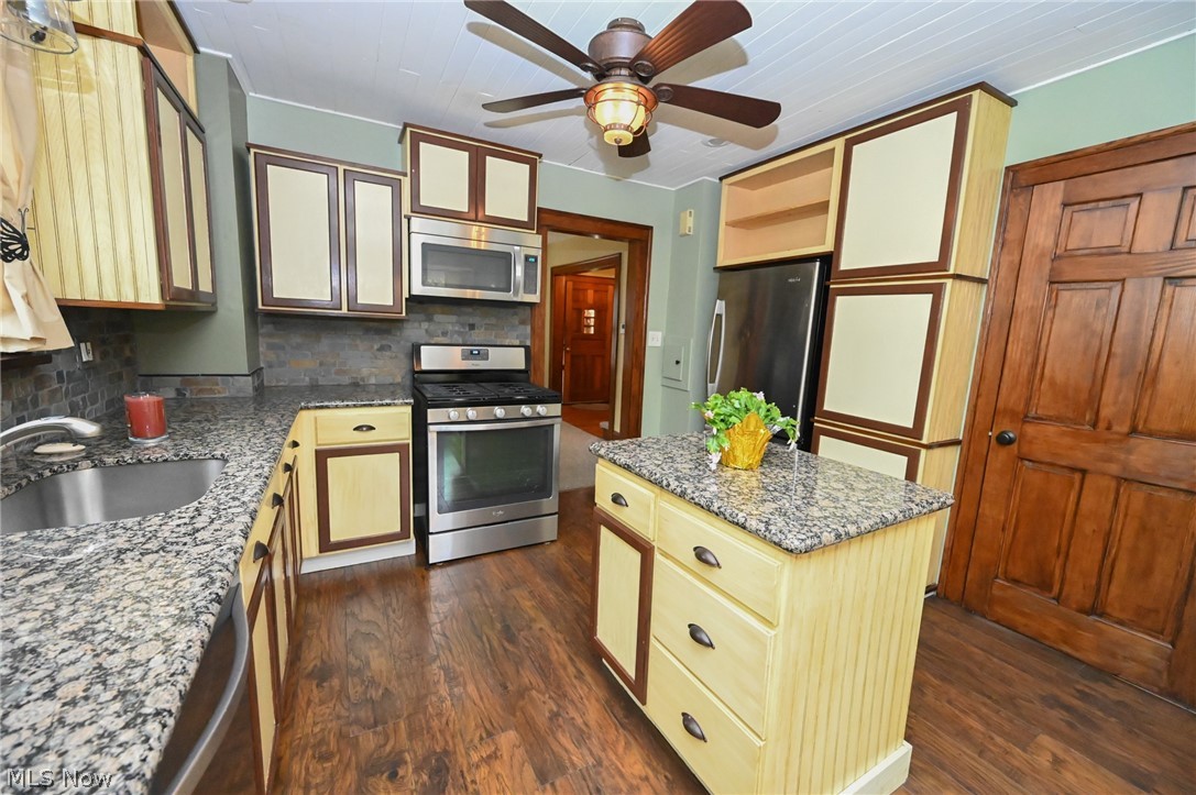 1540 Sheffield Road South Euclid, OH 44121 - Photo 10 of 29 Gallery Image 10