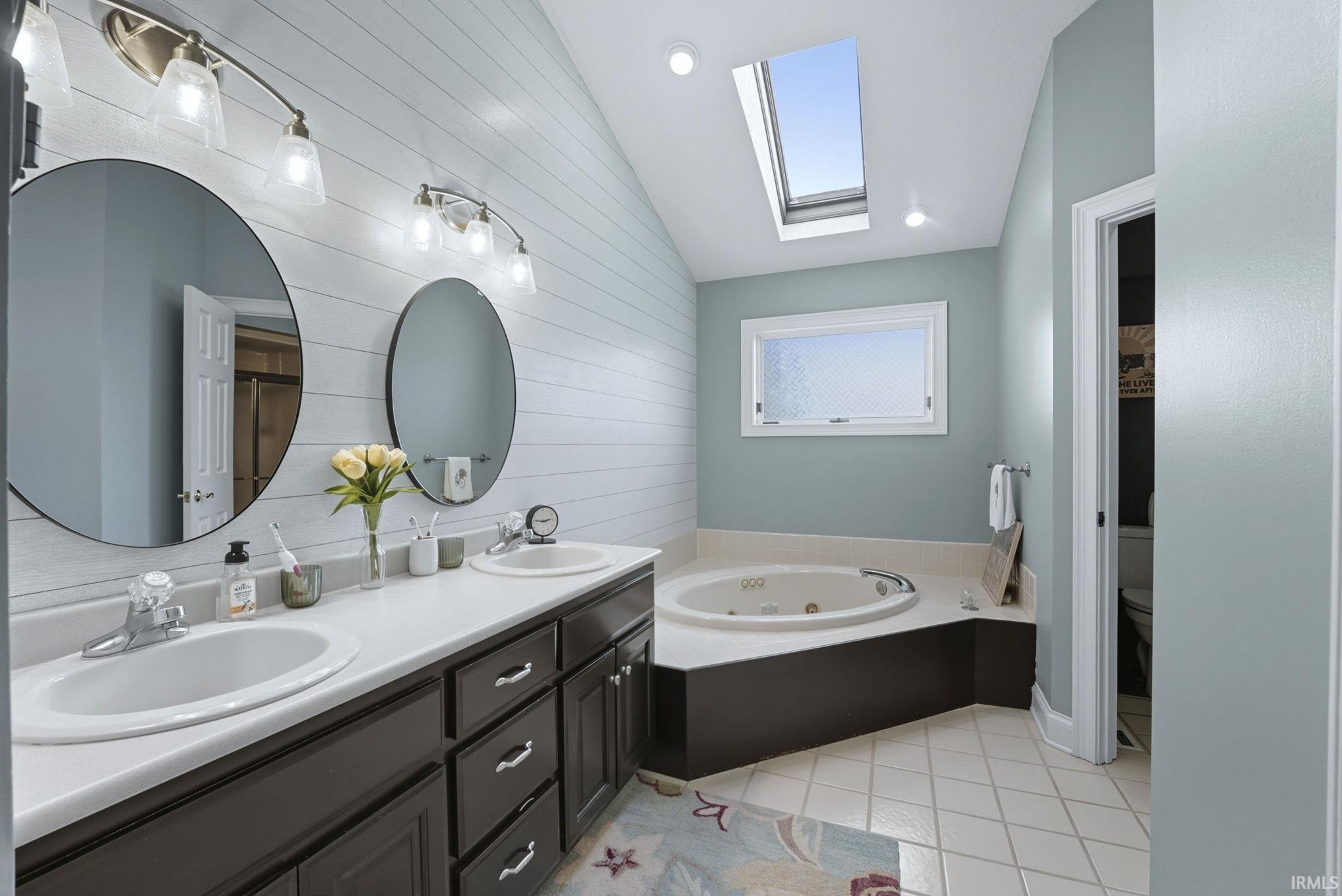 303 Hunters Ridge Auburn, IN 46706 - Photo 15 of 35