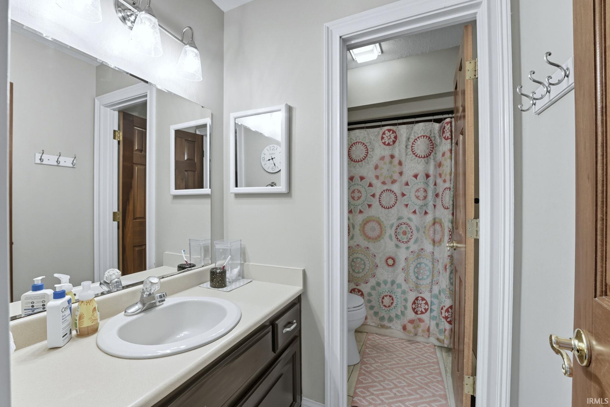 303 Hunters Ridge Auburn, IN 46706 - Photo 23 of 35