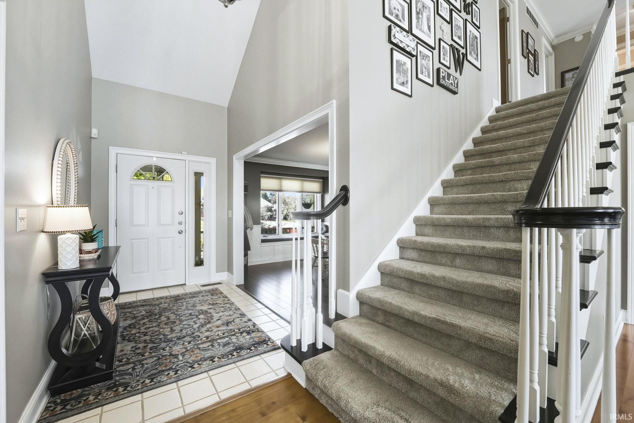 303 Hunters Ridge Auburn, IN 46706 - Photo 4 of 35