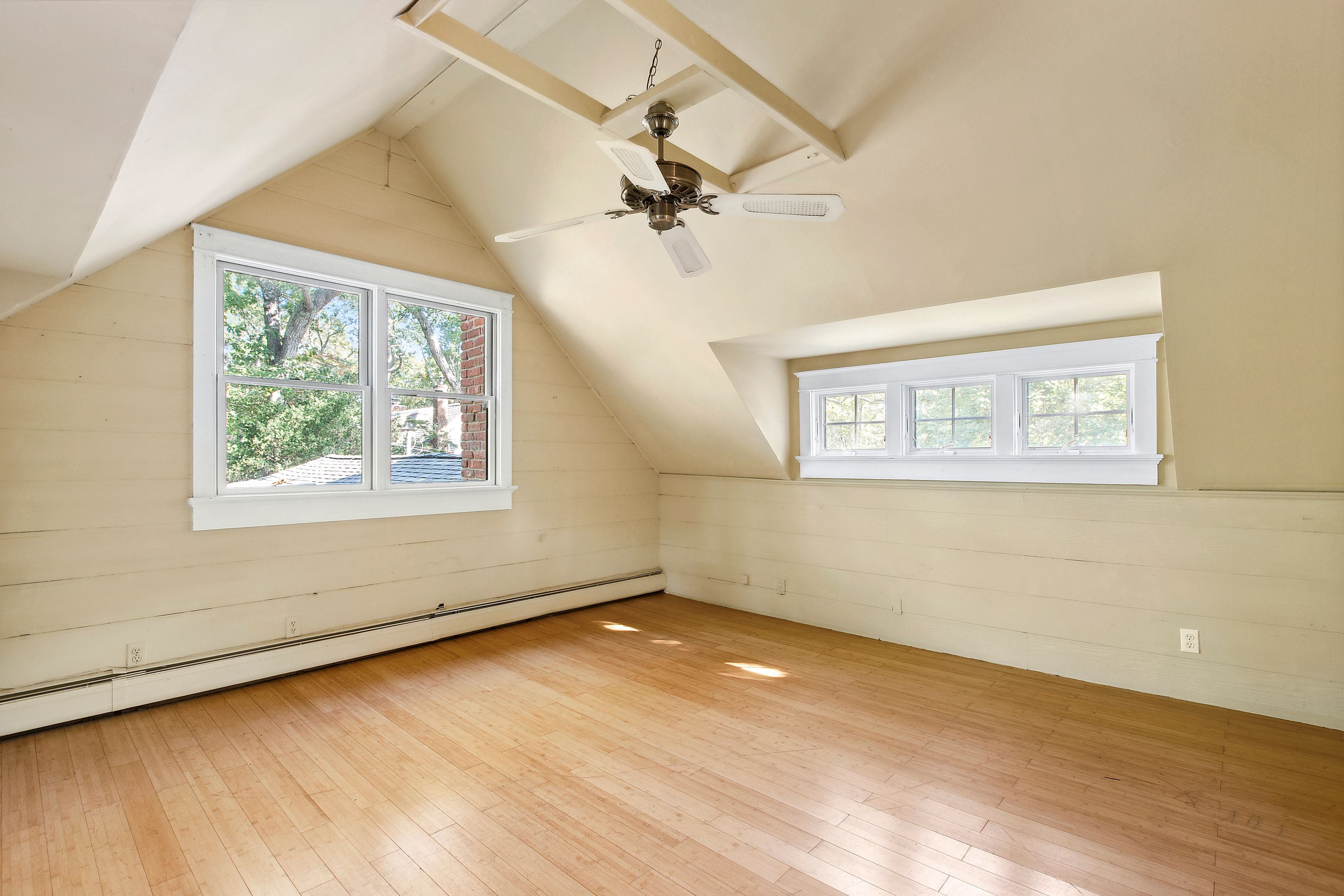 190 Kings Point Road East Hampton, NY 11937 - Photo 14 of 18 Gallery Image 14