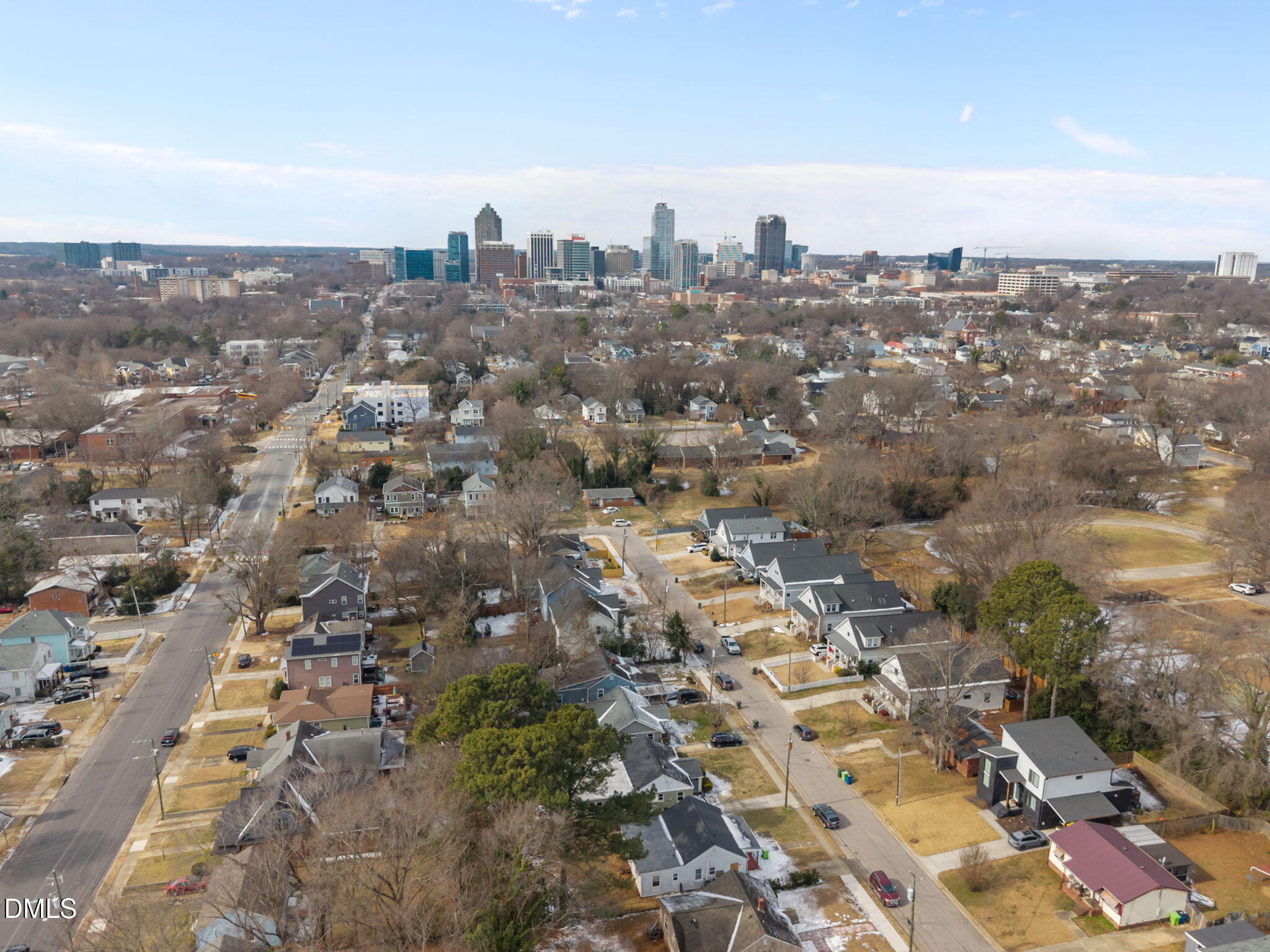 814 Postell Street Raleigh, NC 27601 - Photo 6 of 30 13-web-or-mls-DJI_20260130122319_0255_D