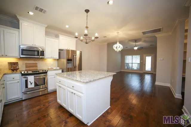 $215,000 | 11516 Cottageview Lane, Baton Rouge, LA 70816