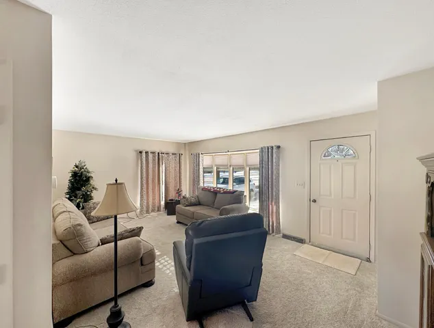 $205,000 | 3085 30th Street, Slayton, MN 56172