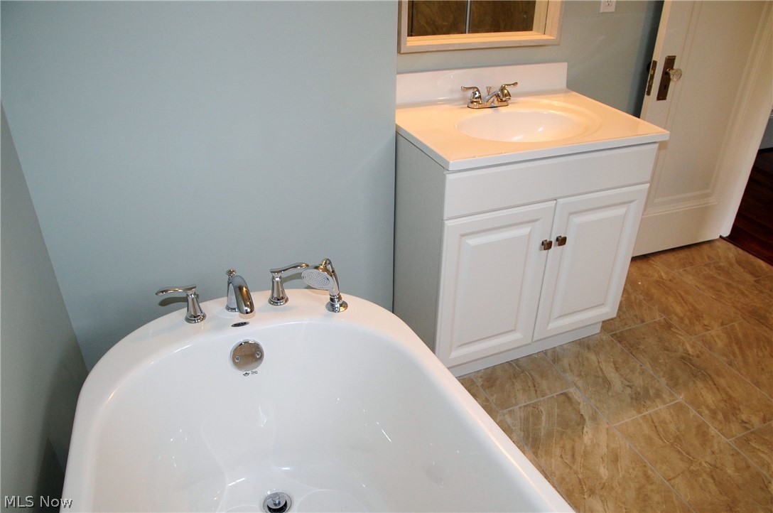 4069 Bluestone Road Cleveland Heights, OH 44121 - Photo 17 of 33