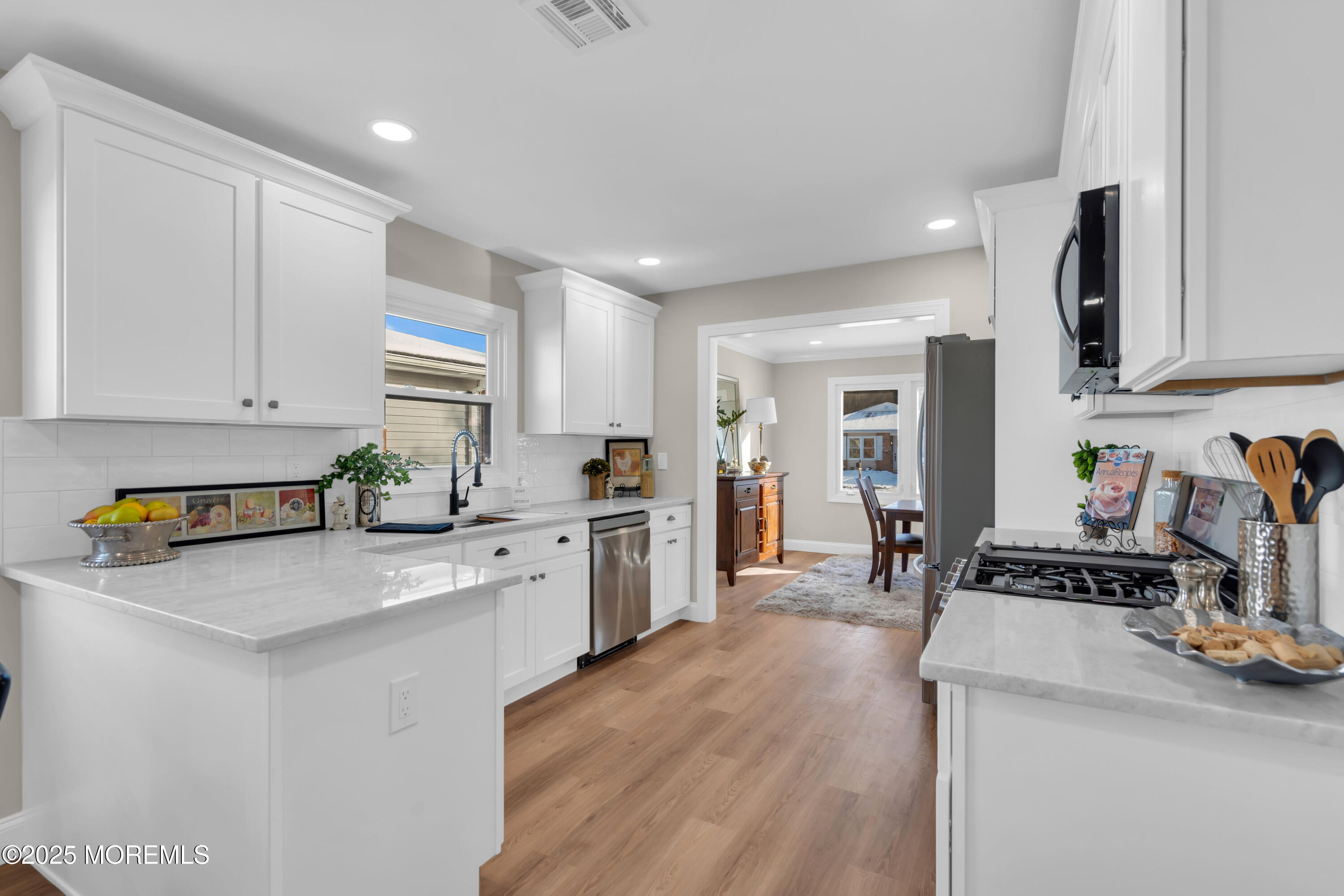 18 Meadowbrook Road Brick, NJ 08723 - Photo 11 of 47 Expansive Flow