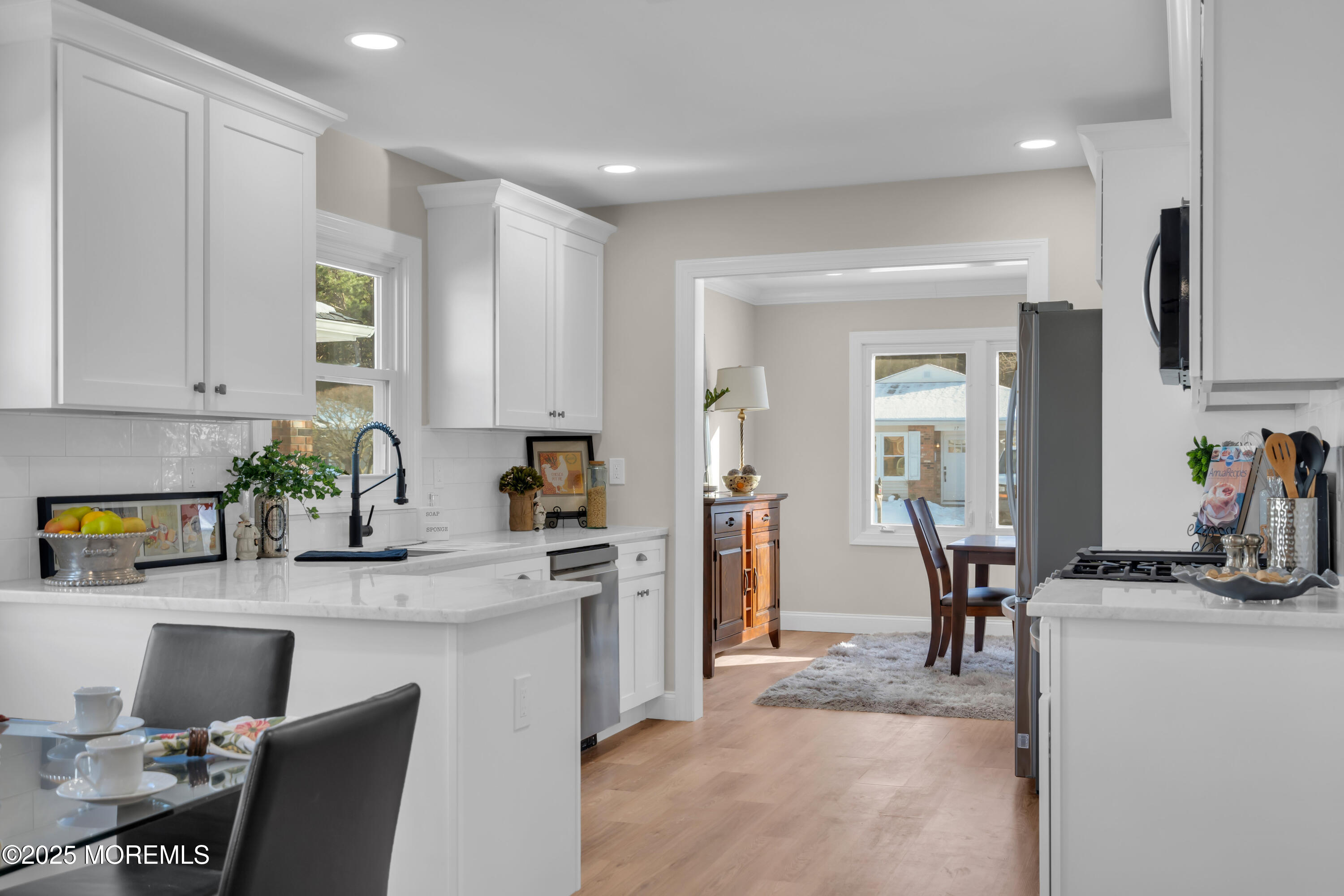 18 Meadowbrook Road Brick, NJ 08723 - Photo 6 of 47 Classic White Shaker Cabinetry