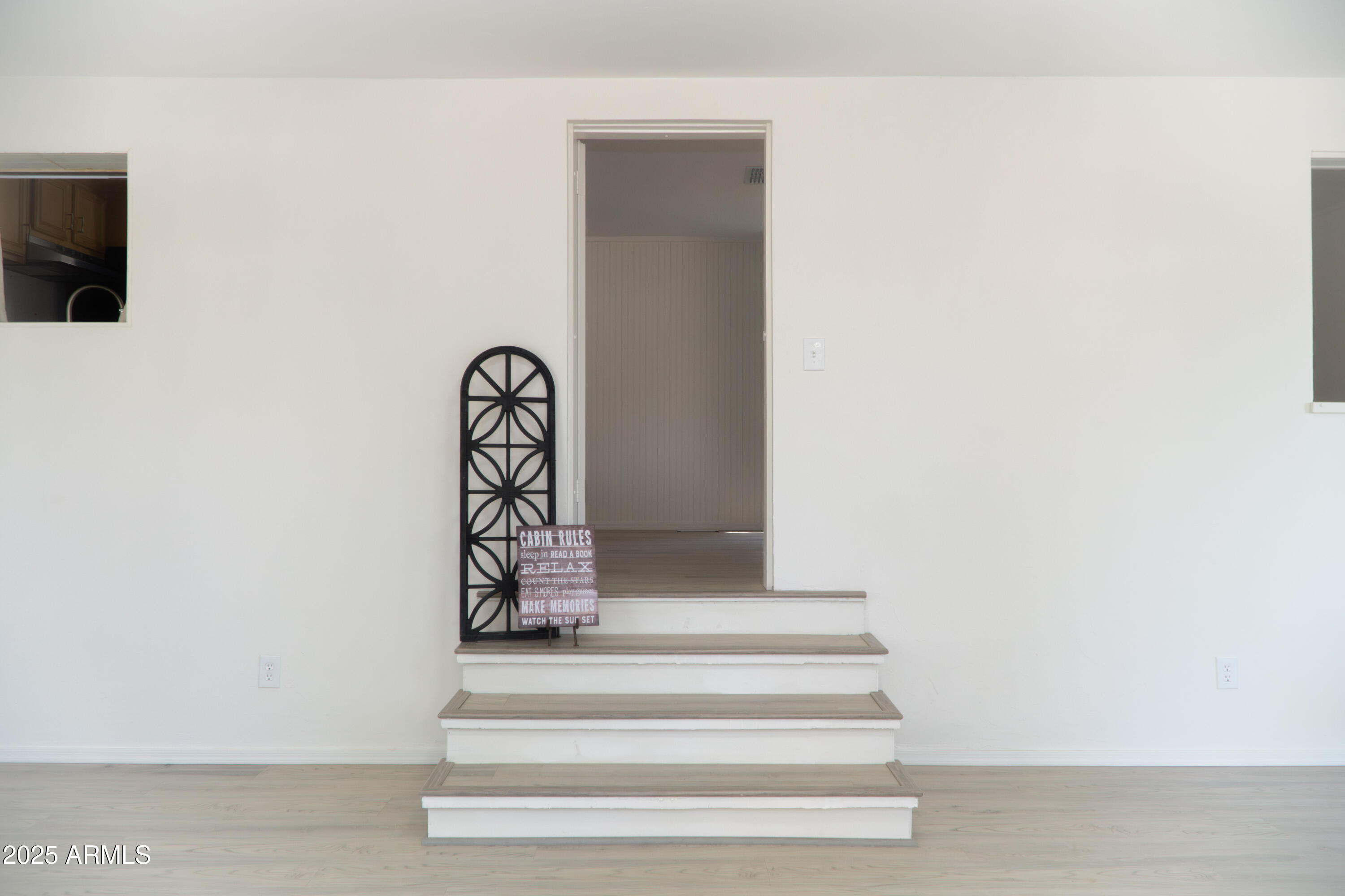 1507 North Bell Circle Payson, AZ 85541 - Photo 13 of 57 (13) Kitchen Entry
