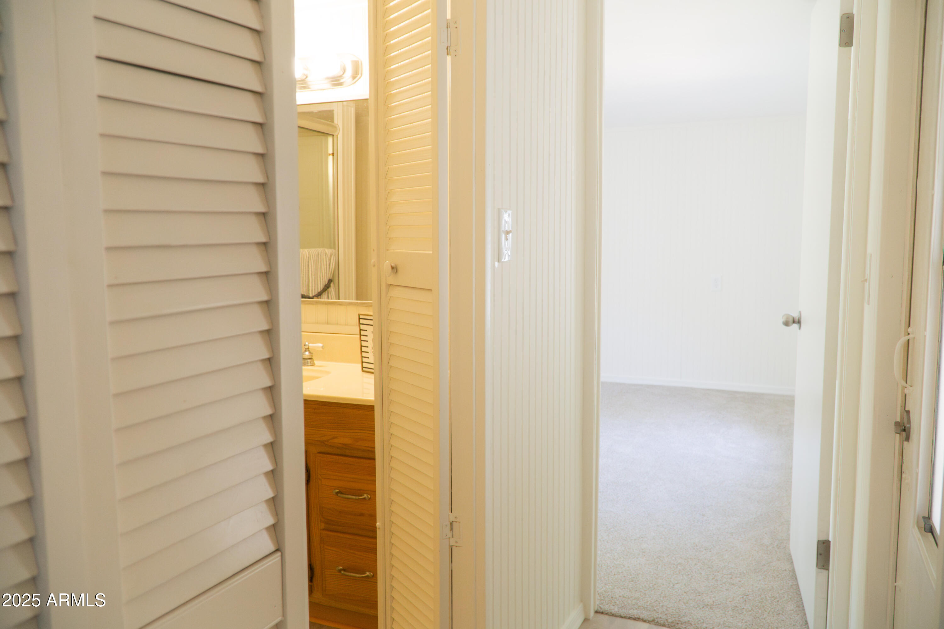 1507 North Bell Circle Payson, AZ 85541 - Photo 24 of 57 (24) Bathroom Entrance