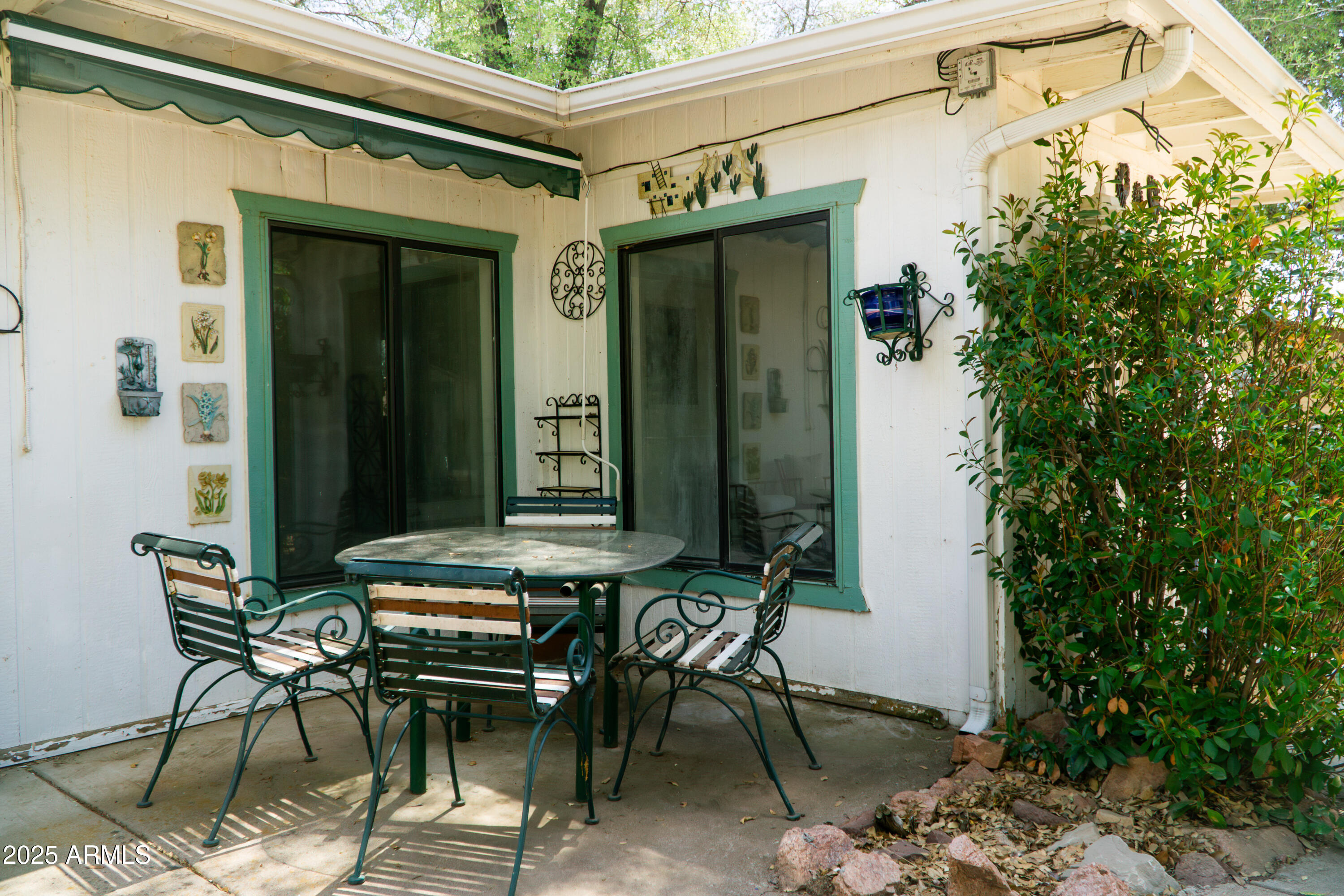 1507 North Bell Circle Payson, AZ 85541 - Photo 40 of 57 (40) Frontyard Table