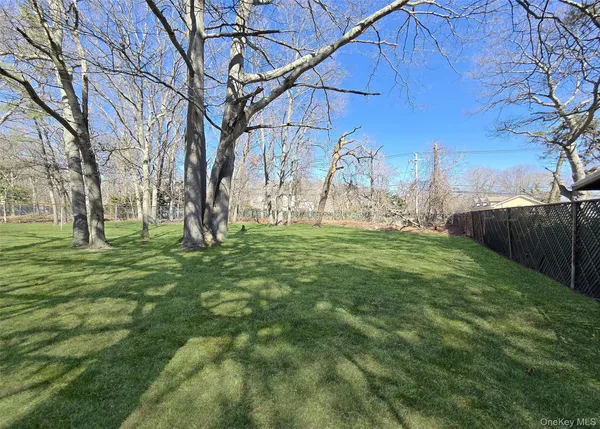 $549,000 | 7 Clair Avenue, Holbrook, NY 11741