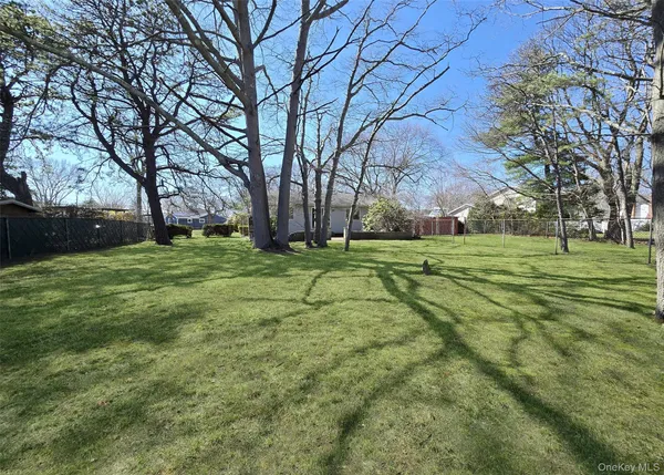 $549,000 | 7 Clair Avenue, Holbrook, NY 11741