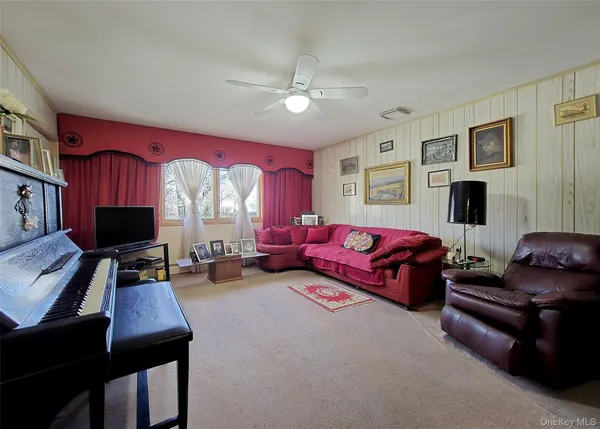 $549,000 | 7 Clair Avenue, Holbrook, NY 11741