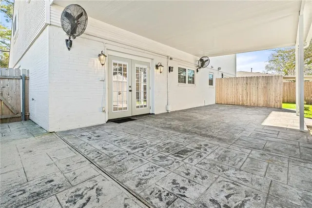 $675,000 | 212 Nelson Drive, River Ridge, LA 70123