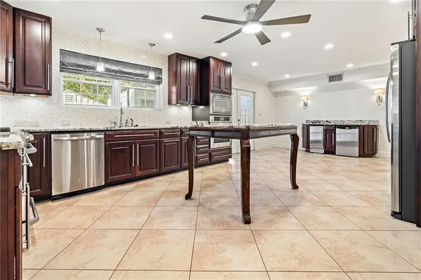 $675,000 | 212 Nelson Drive, River Ridge, LA 70123