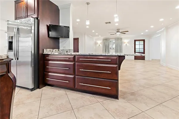 $675,000 | 212 Nelson Drive, River Ridge, LA 70123