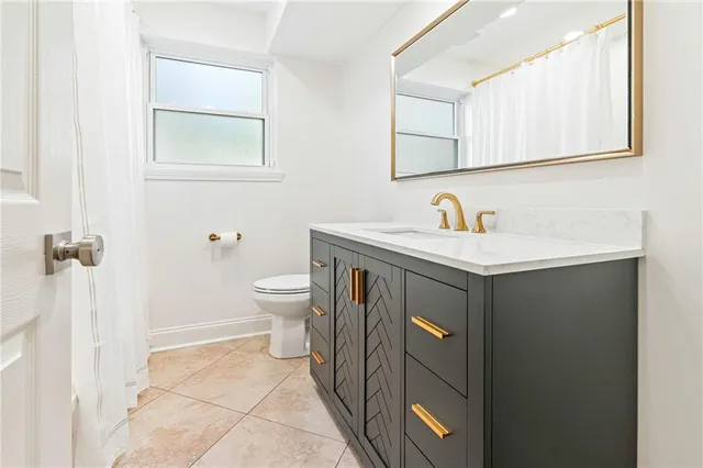 $675,000 | 212 Nelson Drive, River Ridge, LA 70123