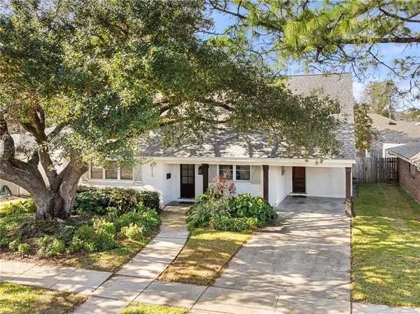 $675,000 | 212 Nelson Drive, River Ridge, LA 70123