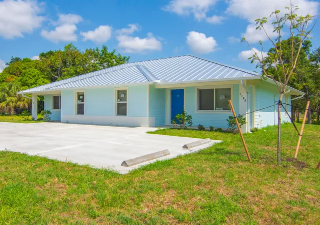 $2,200 | 1405 Avenue G Fort, Unit A, Fort Pierce, FL 34950