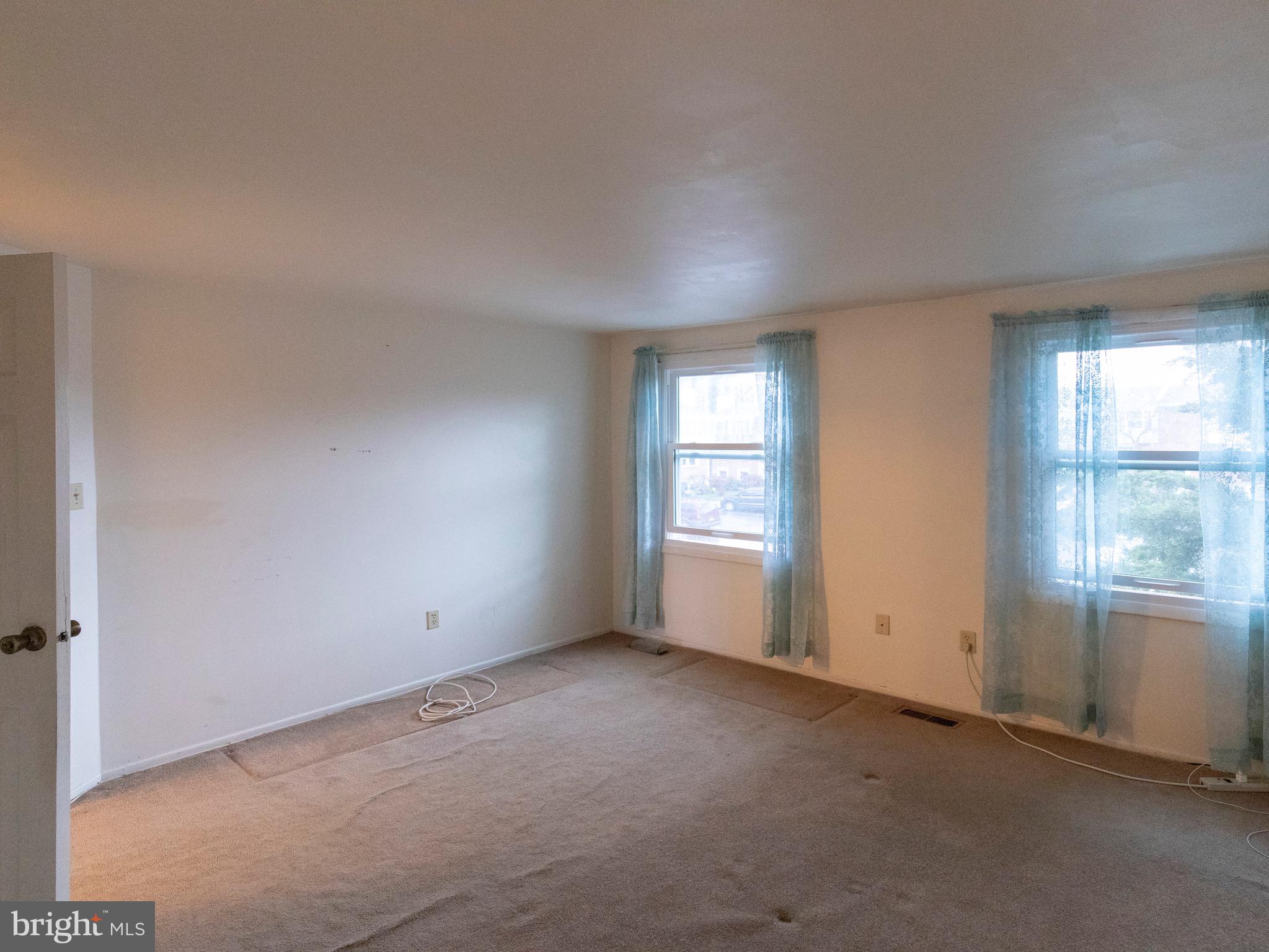 17661 Kohlhoss Road Poolesville, MD 20837 - Photo 11 of 23 Master Bedroom