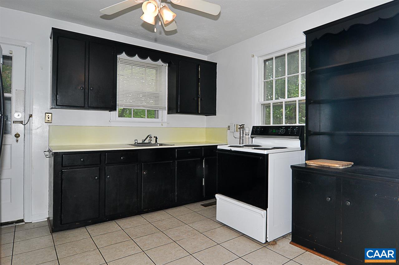 618 McIntire Road Charlottesville, VA 22902 - Photo 4 of 16 Gallery Image 4