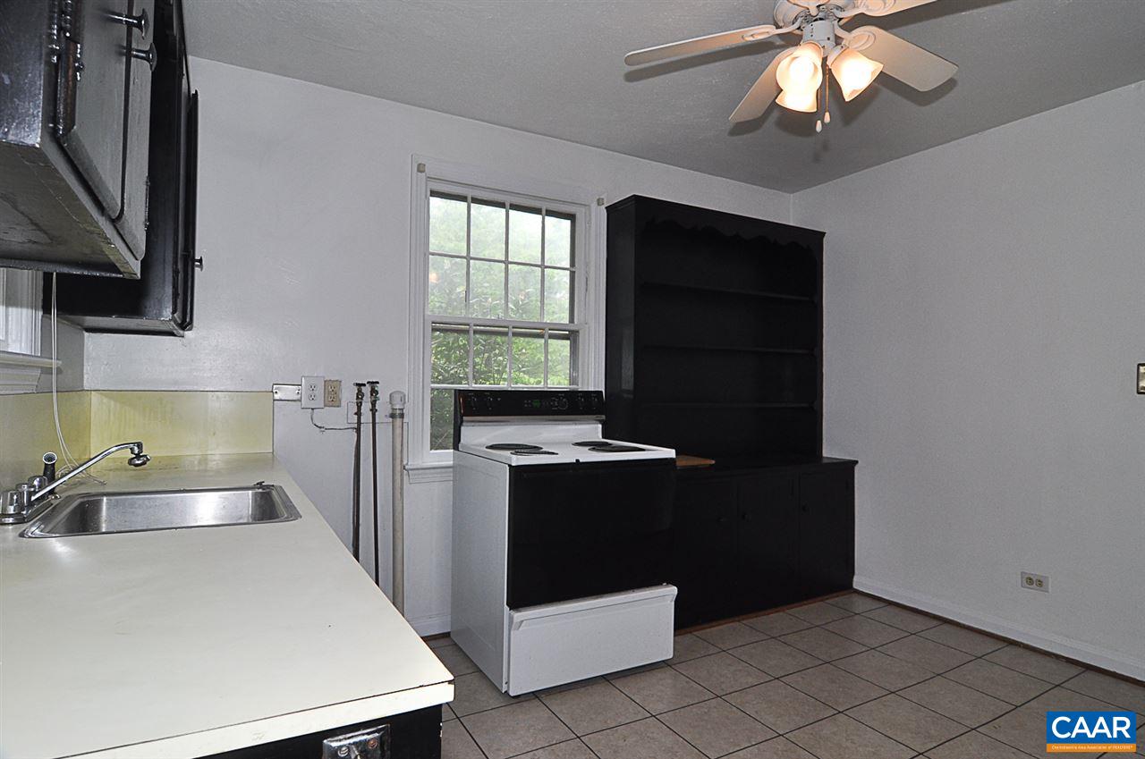618 McIntire Road Charlottesville, VA 22902 - Photo 5 of 16 Gallery Image 5
