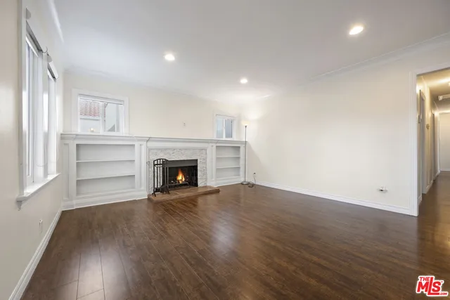 $4,350 | 3807 West 59th Place, Los Angeles, CA 90043