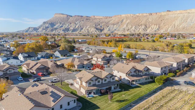 $449,500 | 829 Montclair Drive, Palisade, CO 81526