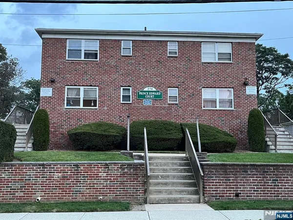 $1,700 | 274 Park Street, Unit 7, Hackensack, NJ 07601