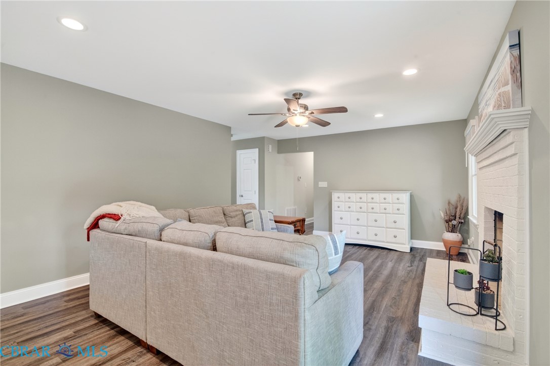 7998 Roaring Springs Road Gloucester, VA 23061 - Photo 17 of 40