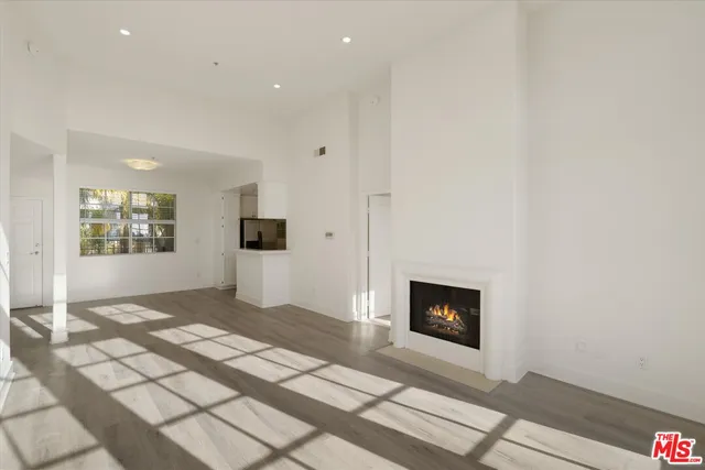 $4,500 | 1225 Armacost Avenue, Unit 304, Los Angeles, CA 90025