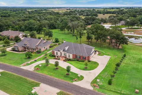 $919,000 | 3060 Rolling Valley Lane, Brenham, TX 77833