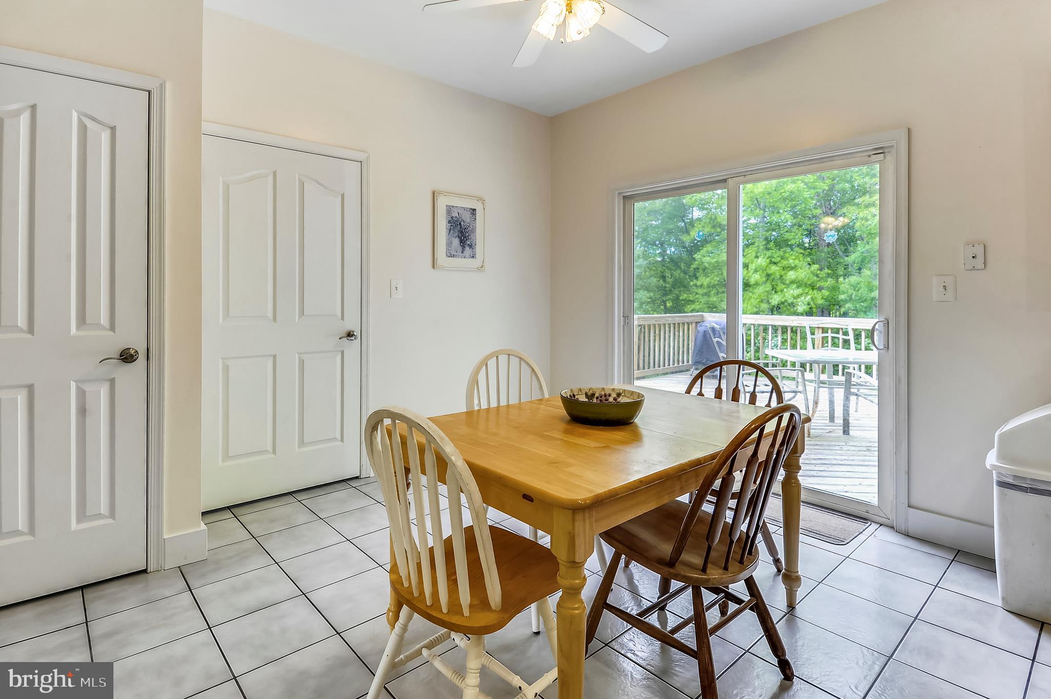 5300 Sheridan Point Road Prince Frederick, MD 20678 - Photo 36 of 50 Eat-in Kit w/Ceiling Fan-Ceramic Tile Floors