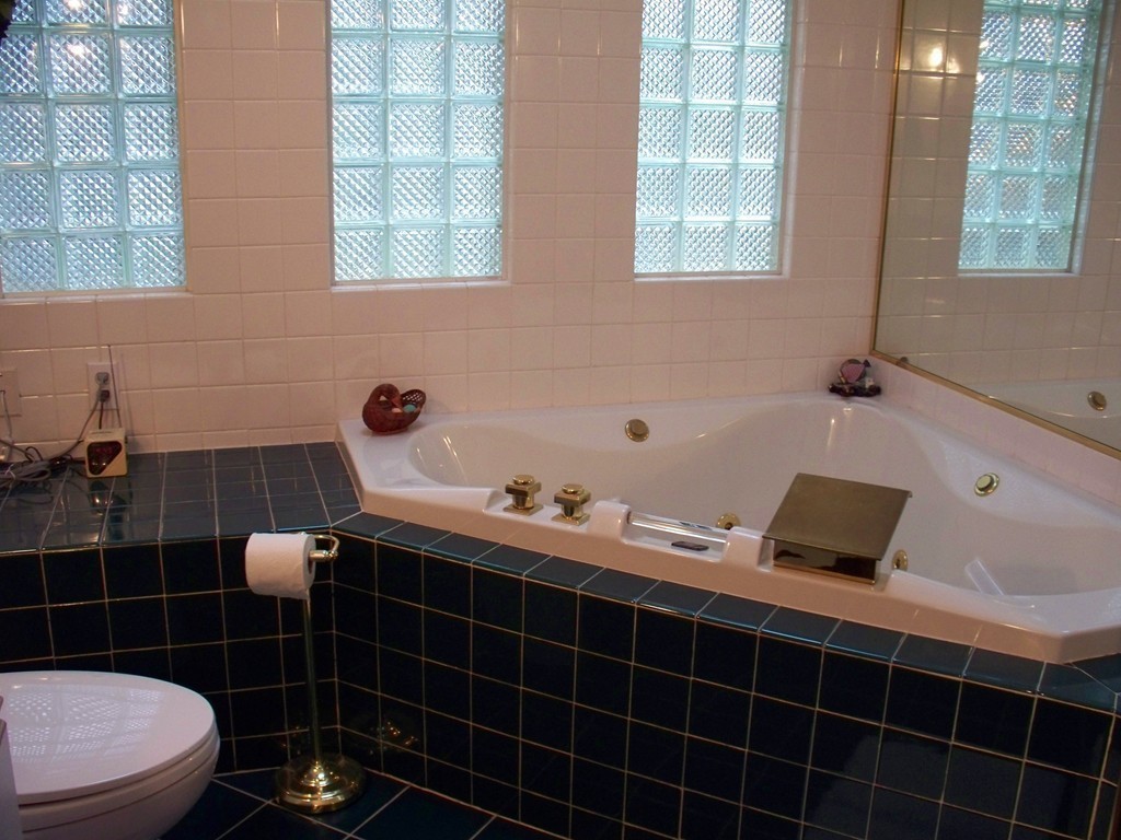 30 Crowningshield Road Worcester, MA 01604 - Photo 16 of 23 Gallery Image 16