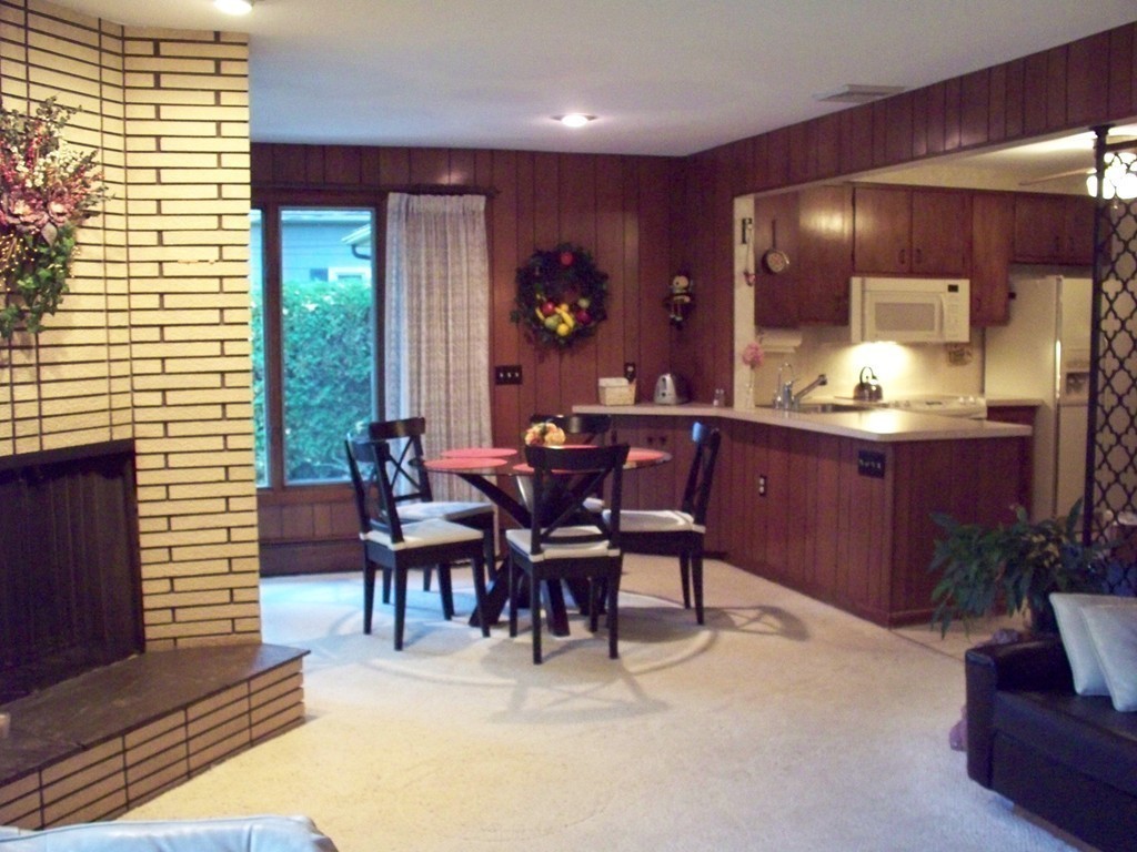 30 Crowningshield Road Worcester, MA 01604 - Photo 7 of 23 Gallery Image 7