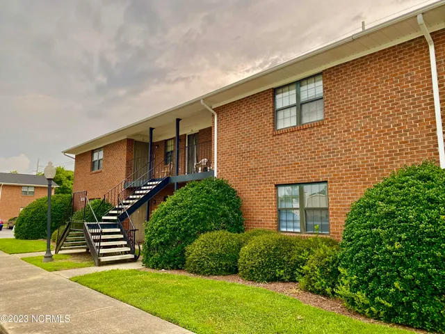 $750 | 3309 Landmark Street, Greenville, NC 27834