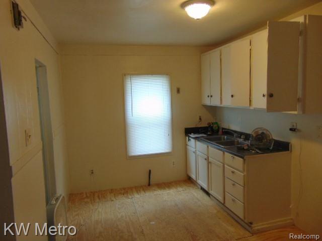 11420 Rivard Avenue Warren, MI 48089 - Photo 5 of 7