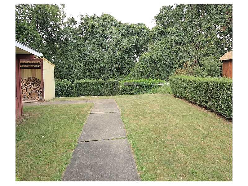 304 Scene Ridge Road Liberty, PA 15133 - Photo 8 of 10 Yard/Garden.